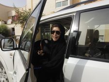 Laat vrouwen autorijden!