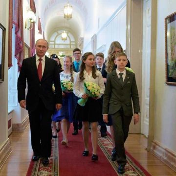 Poetins  jonge helpers