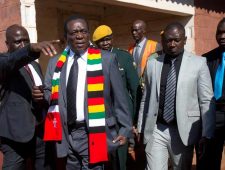 De geest van Mugabe waart nog rond in Zimbabwe