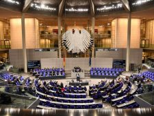 Duitsland: Bondsdag neemt grootschalig investeringsplan voor herbewapening aan