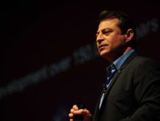 Donateur wil 2,5 miljoen dollar terug | China grootste handelspartner EU