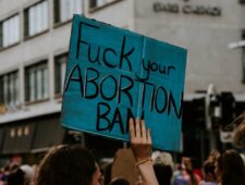 Arkansas verbiedt abortus bijna volledig | Belangrijke verkiezingen voor Netanyahu