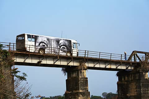 28 Milim¿tres Women Are Heroes Bus in Sierra Leone B¦ City Sierra Leone 2008
