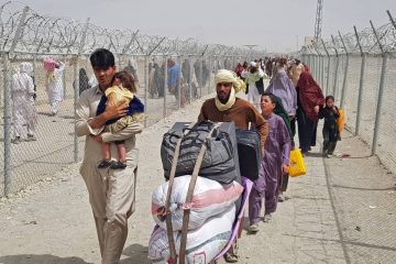 Afghaanse vluchtelingen aan de grens met Pakistan.