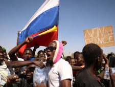 Na staatsgreep in Burkina Faso vragen demonstranten Rusland om hulp