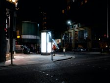 Manchester onder vuur vanwege energieslurpende reclameborden