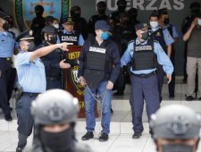 Honduras: ex-president Hernández opgepakt wegens drugshandel