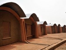 Francis Kéré ontvangt als eerste Afrikaanse architect de Pritzker Prize