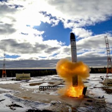 Rusland voert een geslaagde test uit met de ballistische raket Sarmat