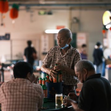 Na twee jaar mogen in Singapore de mondkapjes af en de cafés weer open