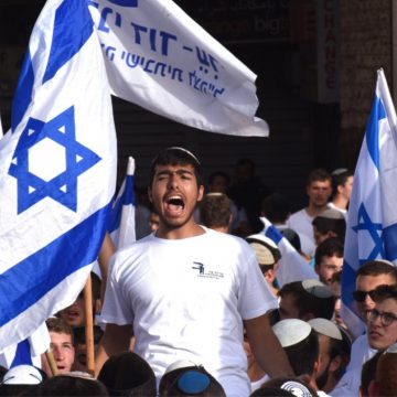 Israël: Gespannen ‘vlaggenmars’ in Jeruzalem
