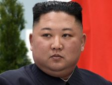 Noord-Korea meldt eerst coronabesmetting sinds uitbraak pandemie