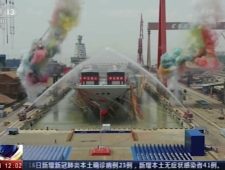China laat grootste en meest geavanceerde vliegdekschip te water