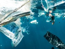 VS: wegwerpplastic vanaf 2032 verboden
