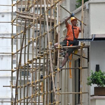 Waarom Hongkong wolkenkrabbers bouwt met steigers van bamboe