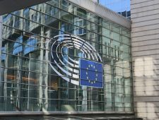 ‘Qatargate’ in Europees Parlement dijt verder uit