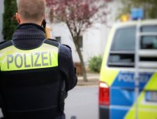 Duitse politie arresteert 25 mensen die een coup zouden hebben beraamd