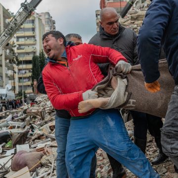 Het leven in Turkije na de aardbeving: ‘Het zal nooit zijn alsof het niet gebeurd is’