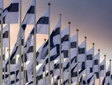 Finland treedt officieel toe tot de NAVO