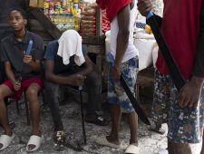 Hoe buurtwachten in Haïti de wapens opnemen tegen bendes