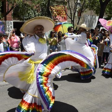 Op gay cowboyconventies in Mexico leren mannen elkaar én hun cultuur kennen