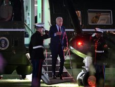 Joe Biden bezoekt Londen voordat hij doorreist naar NAVO-top in Vilnius