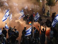 Israël neemt omstreden hervorming Hooggerechtshof aan