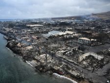 Tientallen doden door bosbranden op Hawaï