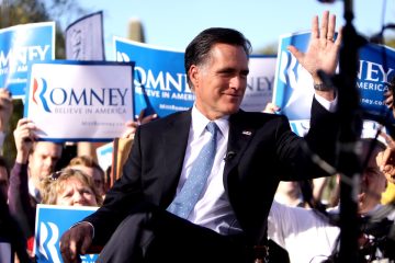 Romney 2011 Paradise Valley AZ rally