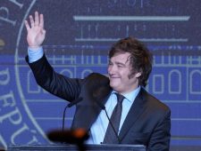 Ultrarechtse Javier Milei wint presidentsverkiezingen Argentinië