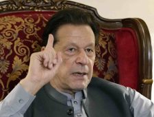 Voormalig premier van Pakistan Imran Khan krijgt tien jaar celstraf