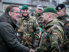 Waarom Europese militaire leiders waarschuwen voor oorlog