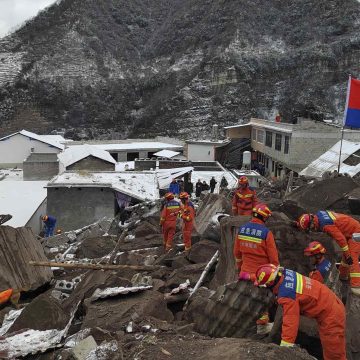 500 mensen geëvacueerd en 47 vermist na aardverschuiving in Chinees dorp
