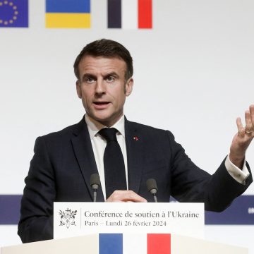 Macron sluit het sturen van westerse troepen naar Oekraïne niet uit