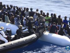 Zeker zestig migranten verdronken na vertrek vanuit Libië