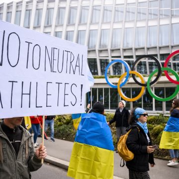 Rusland mag onder eigen vlag aan zwemwedstrijden meedoen, Oekraïne boos