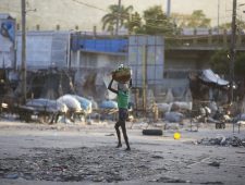 Bendegeweld laait op in hoofdstad Haïti bij afwezigheid premier