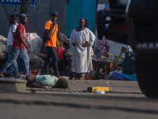Plunderingen en doden bij aanhoudende crisis in Haïti