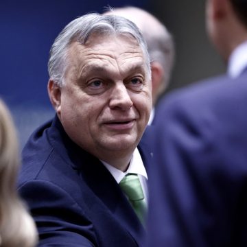 Orbán feliciteert Poetin als enige Europese leider met herverkiezing