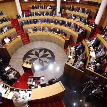 Parlement Corsica stemt in met akkoord over autonomie voor het eiland