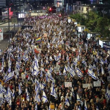 Tienduizenden Israëliërs de straat op tegen de regering-Netanyahu