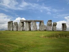Verenigd Koninkrijk: Stonehenge beklad door milieuactivisten