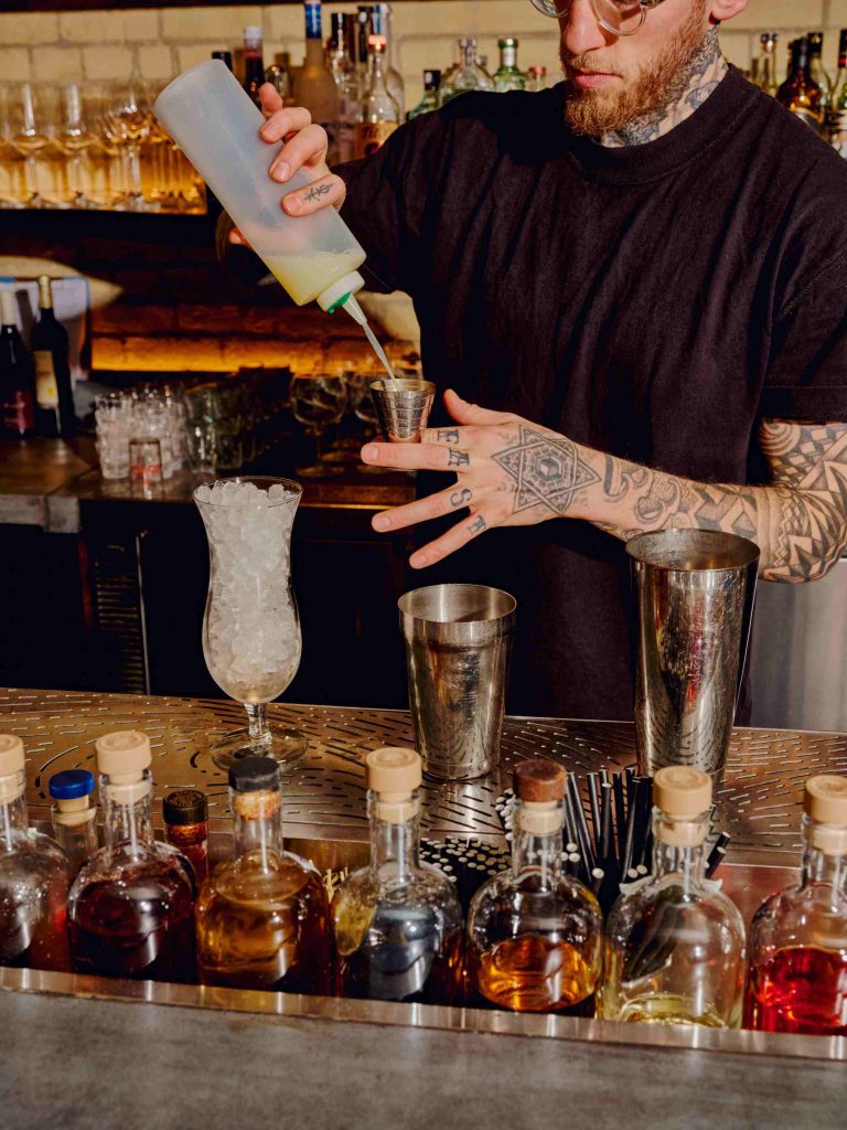 2437 0418 Macleans AlcoholFree Vela 2904