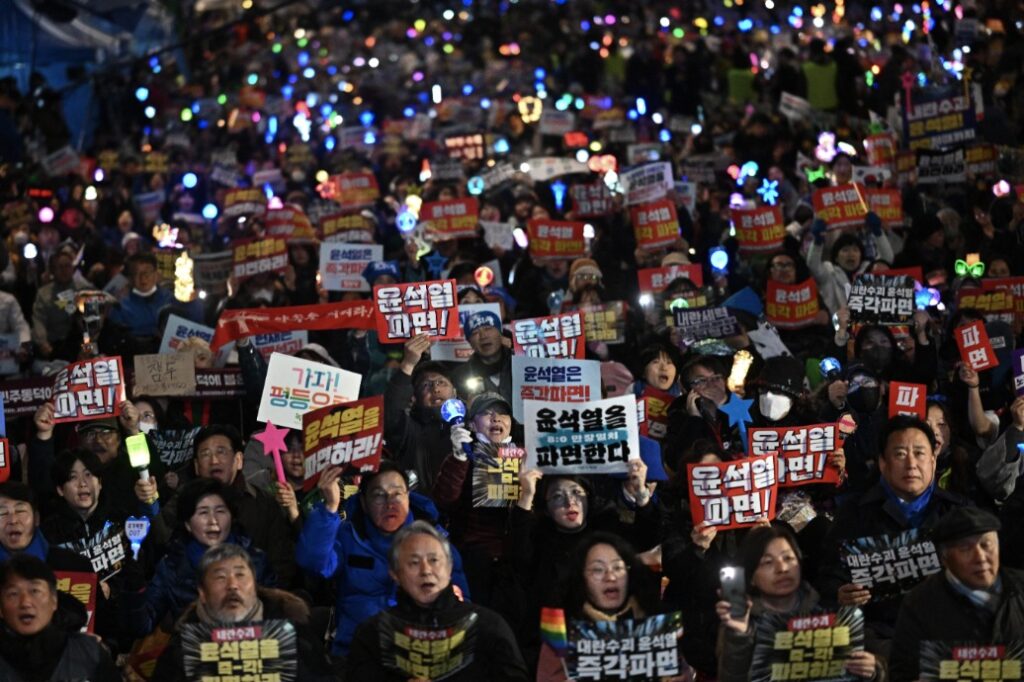 Een demonstratie tegen de afzetting van president Yoon Suk Yeol
