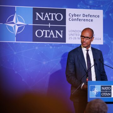 NAVO-topambtenaar: 'Doel hybride oorlog is om samenlevingen te ontwrichten'