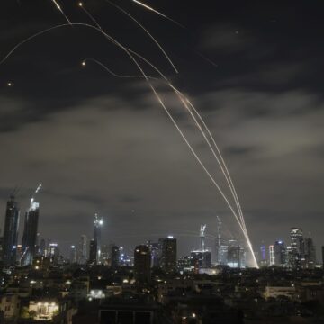 Israël en Iran zetten vijandelijkheden voort