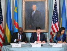 Washington: DR Congo en Rwanda ondertekenen vredesakkoord