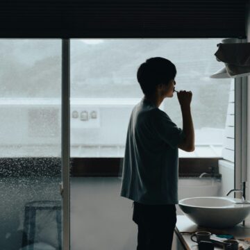 Onderzoek: tandpasta op basis van mensenhaar beter dan fluoride