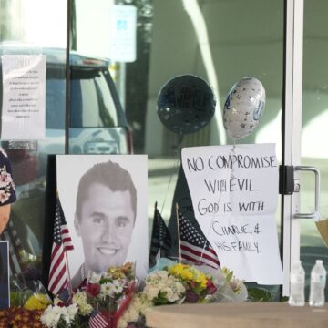 Verenigde Staten in shock na moord op Trump-activist Charlie Kirk