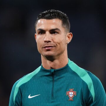 Cristiano Ronaldo officieel miljardair, als eerste voetballer ooit